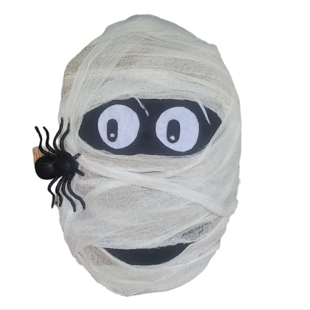 Mummy with spider halloween wreath